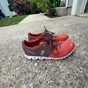 Barely worn on cloud shoes size 8 women’s.